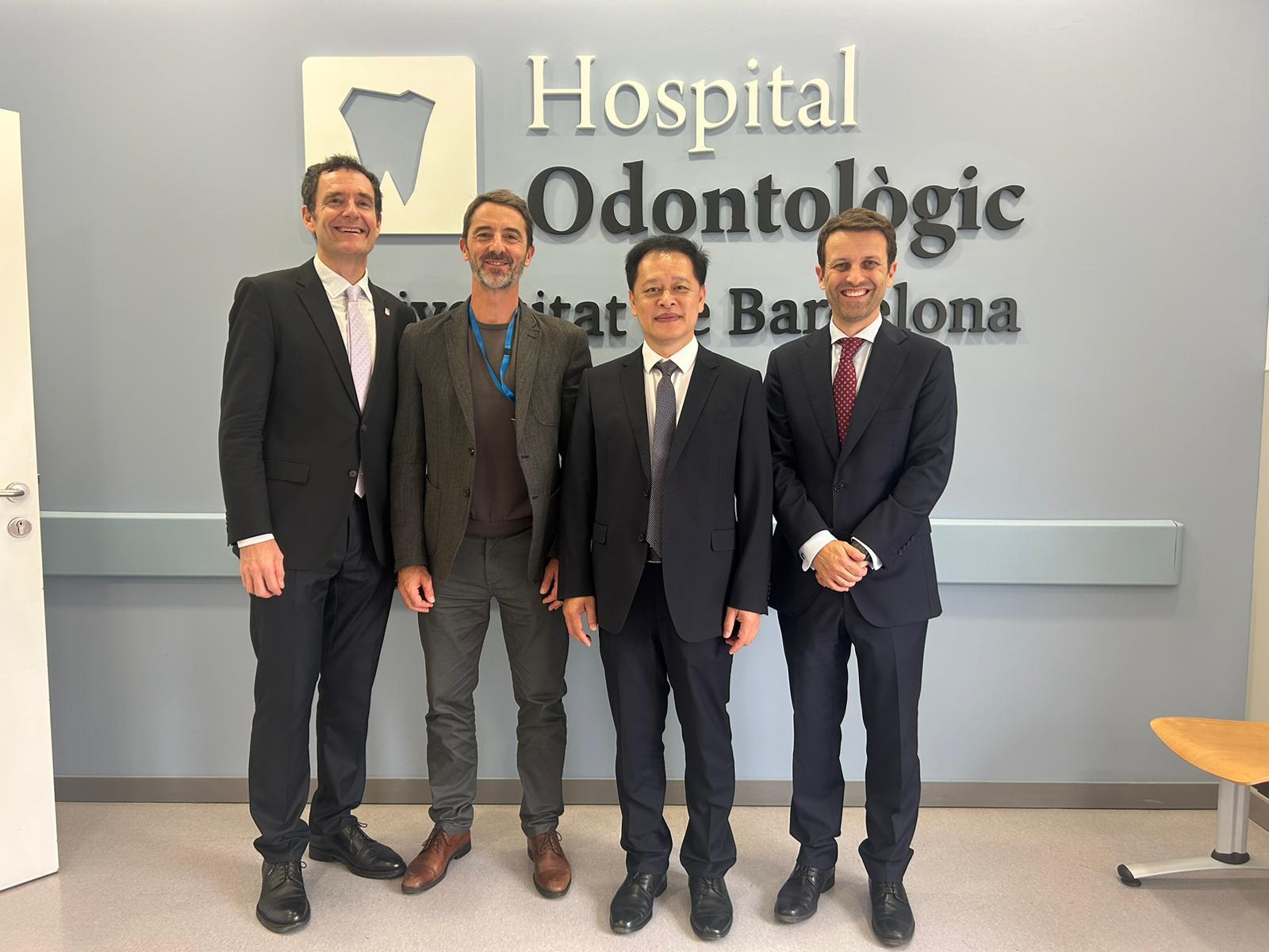 Visita institucional del Guanxi Medical University College of Stomatology de China.
