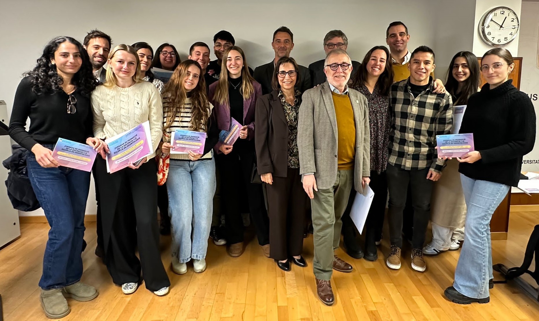 Gran éxito participativo en la Jornada de Promoción de la Docencia y la Investigación en Odontología, donde ha colaborado la Fundació Josep Finestres.
