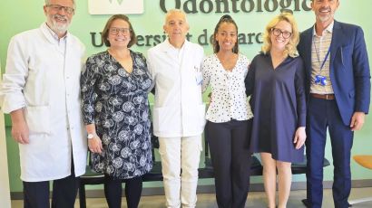 Una delegació del Karolinska Institutet ( Suècia) visita l'Hospital Odontològic UB